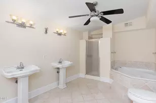 1016 Wells St, Durham, NC 27707 - Photo 17