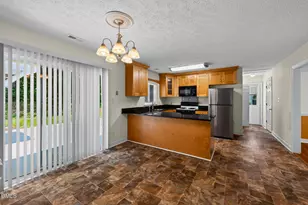 105 Trinity Woods Dr, Raleigh, NC 27607 - Photo 17