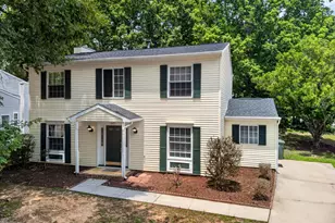 105 Trinity Woods Dr, Raleigh, NC 27607 - Photo 3