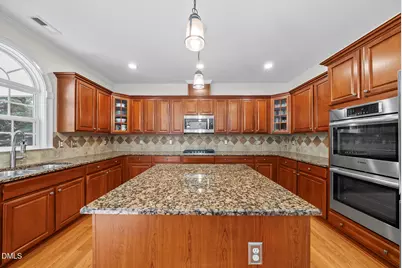 305 Ambermore Place, Cary, NC 27519 - Photo 9