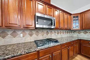 305 Ambermore Pl, Cary, NC 27519 - Photo 11