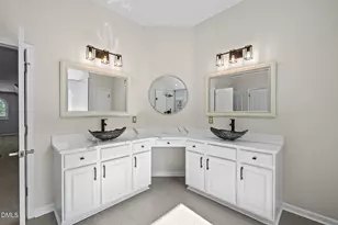 305 Ambermore Pl, Cary, NC 27519 - Photo 23
