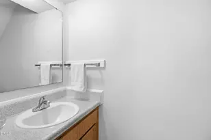 2502 Avent Ferry Rd, Raleigh, NC 27606 - Photo 15