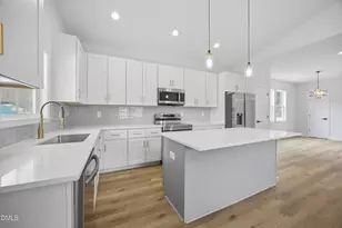 461 New York Ave, Burlington, NC 27215 - Photo 5