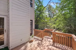 913 Hearthridge Ct, Raleigh, NC 27609 - Photo 23