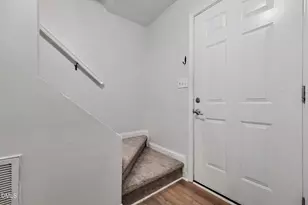 913 Hearthridge Ct, Raleigh, NC 27609 - Photo 7