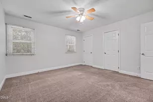 913 Hearthridge Ct, Raleigh, NC 27609 - Photo 19