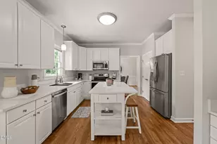 310 Riggsbee Farm Dr, Cary, NC 27519 - Photo 17