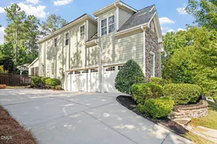 105 Beacon Hollow Pl, Cary, NC 27519 - Photo 9