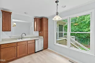 111 Brook Hollow Ct, Cary, NC 27513 - Photo 13