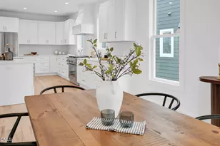 201 E Winmore Ave, Chapel Hill, NC 27516 - Photo 15