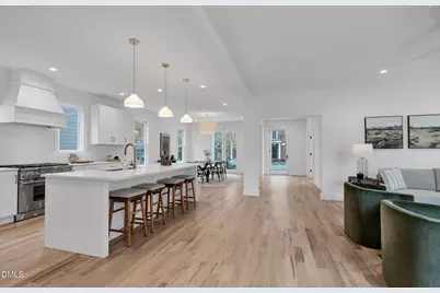201 E Winmore Avenue, Chapel Hill, NC 27516 - Photo 17