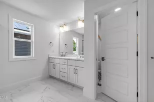 516 Heather Dr, Raleigh, NC 27606 - Photo 25
