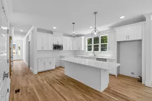 518 Heather Dr, Raleigh, NC 27606 - Photo 5