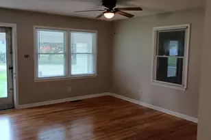 102 S Tunstall Ave, Apex, NC 27502 - Photo 3