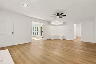 102 Amesbury Ln, Cary, NC 27511 - Photo 15