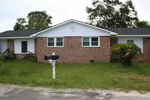 200 202 Prevatte St, Lumberton, NC 28360 - Photo 1