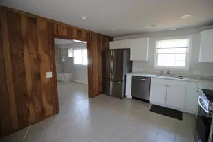 212 N Main St, Holly Springs, NC 27540 - Photo 11