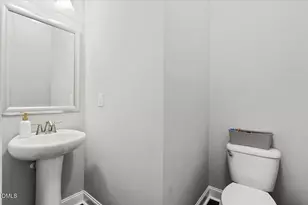 2524 Thorngrove Ct, Fayetteville, NC 28303 - Photo 11