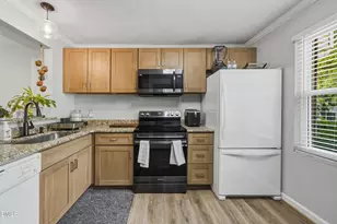 109 Luxon Pl, Cary, NC 27513 - Photo 11