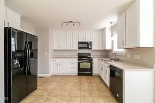 11 Glen Ridge Ct, Angier, NC 27501 - Photo 7
