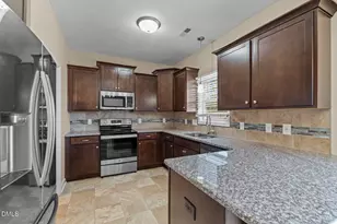 528 Tip Top Ave, Fayetteville, NC 28306 - Photo 9