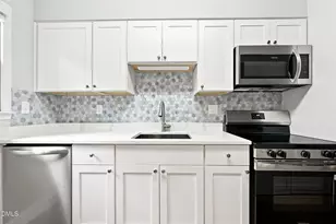 305 Kendall Dr, Durham, NC 27703 - Photo 9