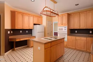 533 Carriage Woods Cir, Cary, NC 27513 - Photo 7
