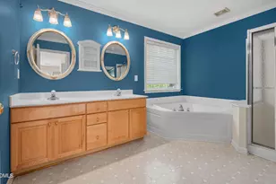 533 Carriage Woods Cir, Cary, NC 27513 - Photo 37