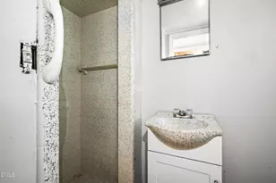 608 Howell St, Selma, NC 27576 - Photo 23