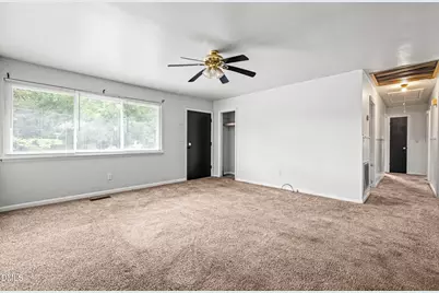 608 Howell Street, Selma, NC 27576 - Photo 5