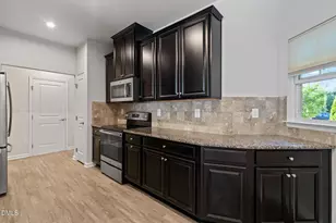 410 Smallwood Dr, Durham, NC 27703 - Photo 7