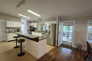 530 Avent Ferry Rd, Holly Springs, NC 27540 - Photo 7
