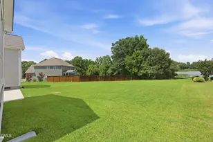 2204 Mills Crest St, Fuquay Varina, NC 27526 - Photo 51