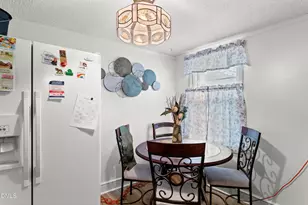 10027 Garland Hwy, Clinton, NC 28328 - Photo 17