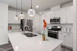 905 Holly Bluff Ln, Durham, NC 27713 - Photo 5