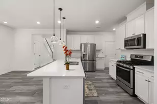 905 Holly Bluff Ln, Durham, NC 27713 - Photo 9