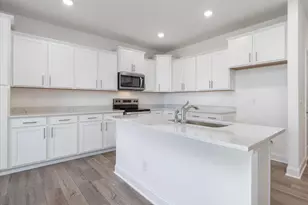 633 Sefton Park Dr, Zebulon, NC 27597 - Photo 5