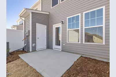 633 Sefton Park Drive, Zebulon, NC 27597 - Photo 17