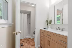 6408 Dixon Dr, Raleigh, NC 27609 - Photo 51