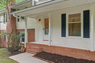 6408 Dixon Dr, Raleigh, NC 27609 - Photo 5