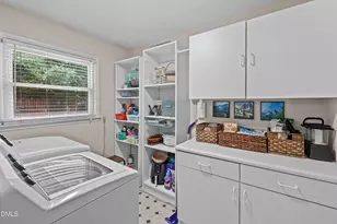 911 Emory Ln, Raleigh, NC 27609 - Photo 25
