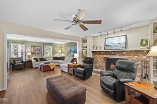 911 Emory Ln, Raleigh, NC 27609 - Photo 11