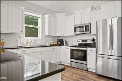 117 Friendly Lane, Henderson, NC 27537 - Photo 9