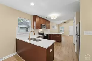 807 Staley St, Graham, NC 27253 - Photo 11