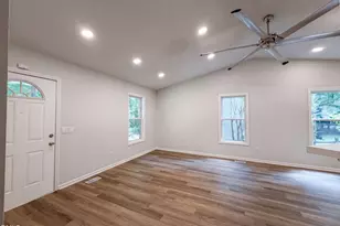 810 Hilltop Cir, Sanford, NC 27332 - Photo 3