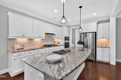 8404 Secreto Drive, Raleigh, NC 27606 - Photo 15
