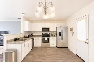 1610 Briarmont Ct, Raleigh, NC 27610 - Photo 9