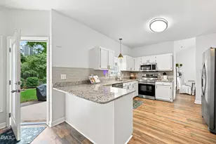 12109 Townmeade Ct, Raleigh, NC 27613 - Photo 15