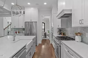 2400 Chianti Ct, Apex, NC 27502 - Photo 3